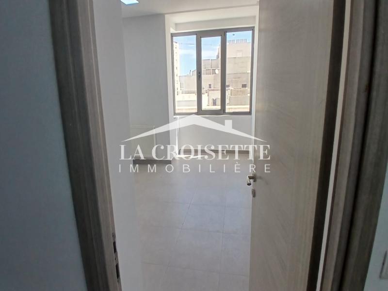 Bureau H+2 à Ain Zaghouan El Wahat